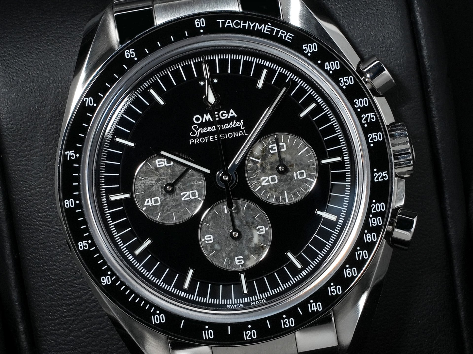 オメガ スピードマスター キャリバー321 プロフェッショナル クロノグラフ 42 MM Ref.311.93.42.30.99.001 プラチナ ブラック文字盤 美中古 ocpeekpi