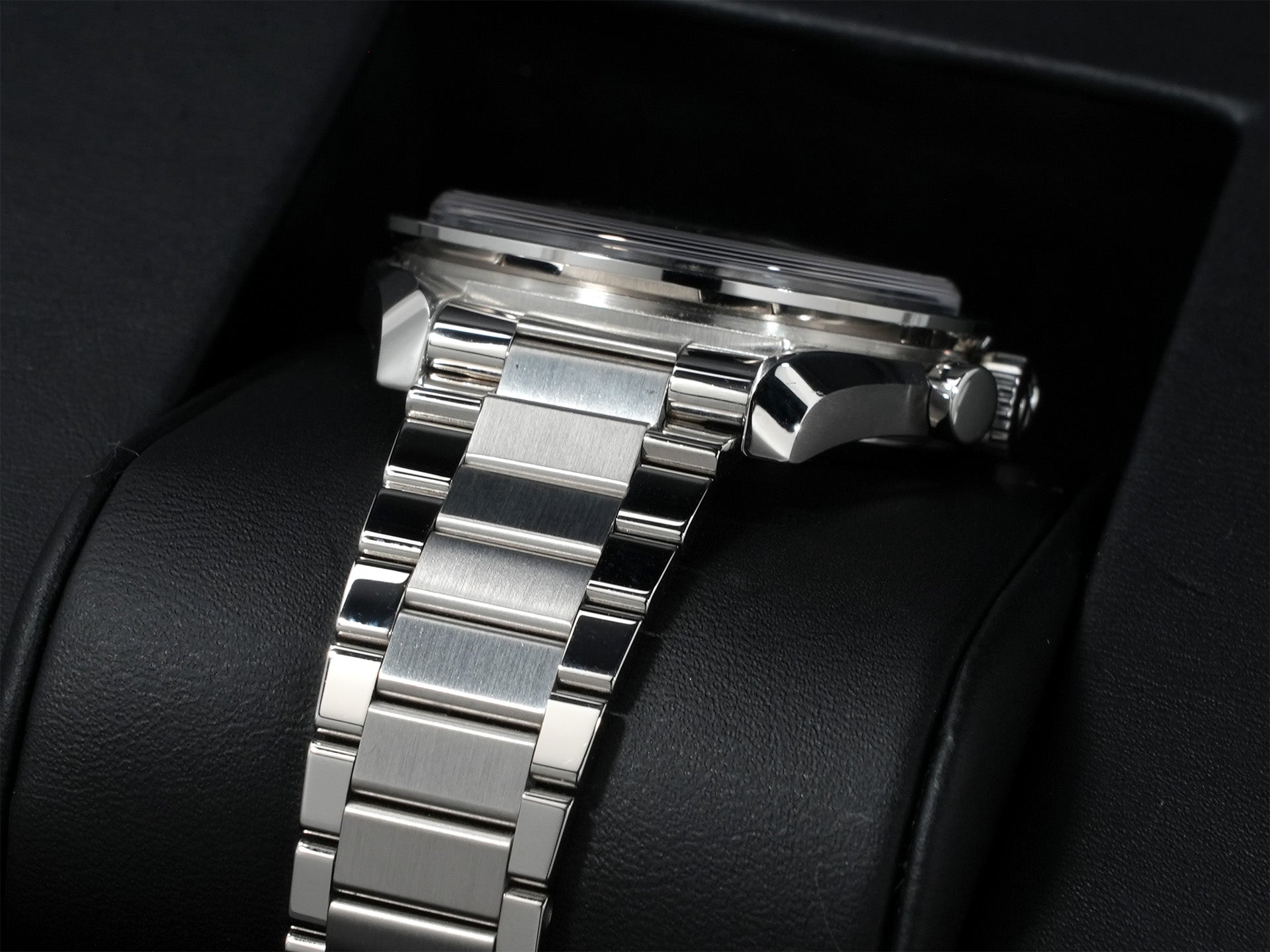 オメガ スピードマスター キャリバー321 プロフェッショナル クロノグラフ 42 MM Ref.311.93.42.30.99.001 プラチナ ブラック文字盤 美中古 ocpeekpi