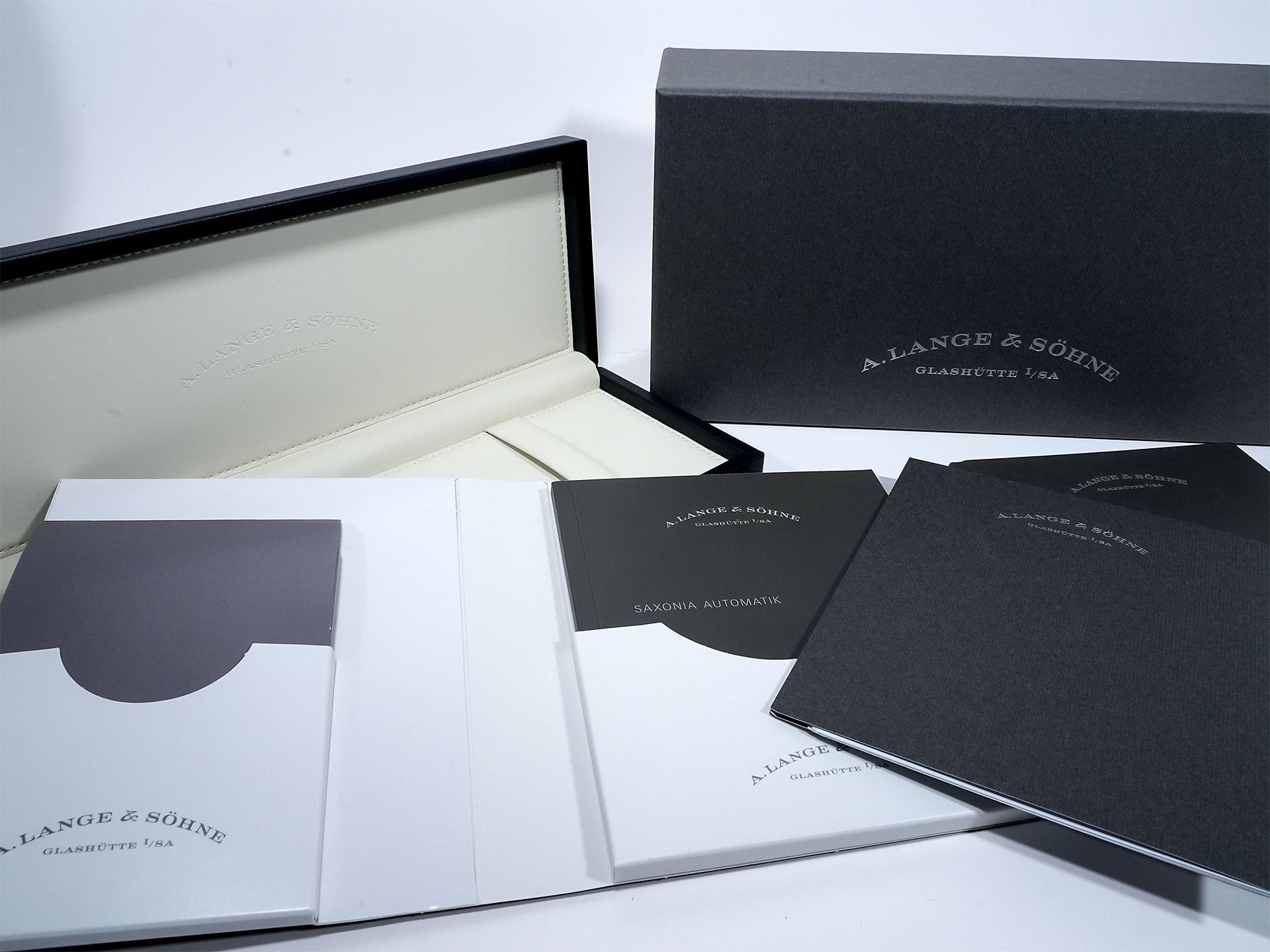 A.ランゲ＆ゾーネ サクソニア オートマティック Ref.380.033 ピンクゴールド シルバー文字盤 中古 f7mmixoj