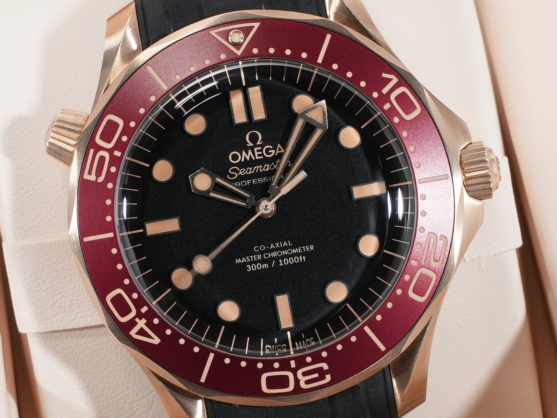 オメガ シーマスター ダイバー 300M Ref.210.92.42.20.01.003 ブロンズゴールド ブラック文字盤 未使用 6zfuniht