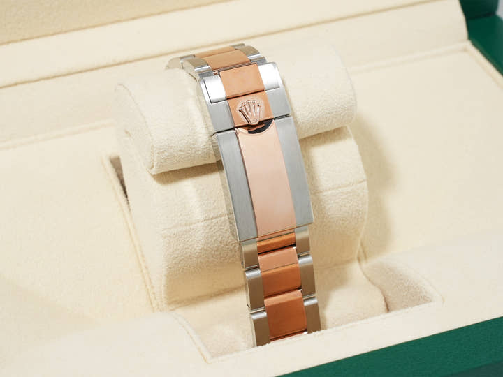 ロレックス GMTマスターII Ref.126711CHNR ステンレススチール/エバーローズゴールド ブラック文字盤 オイスターブレスレット 未使用 445r7xvd