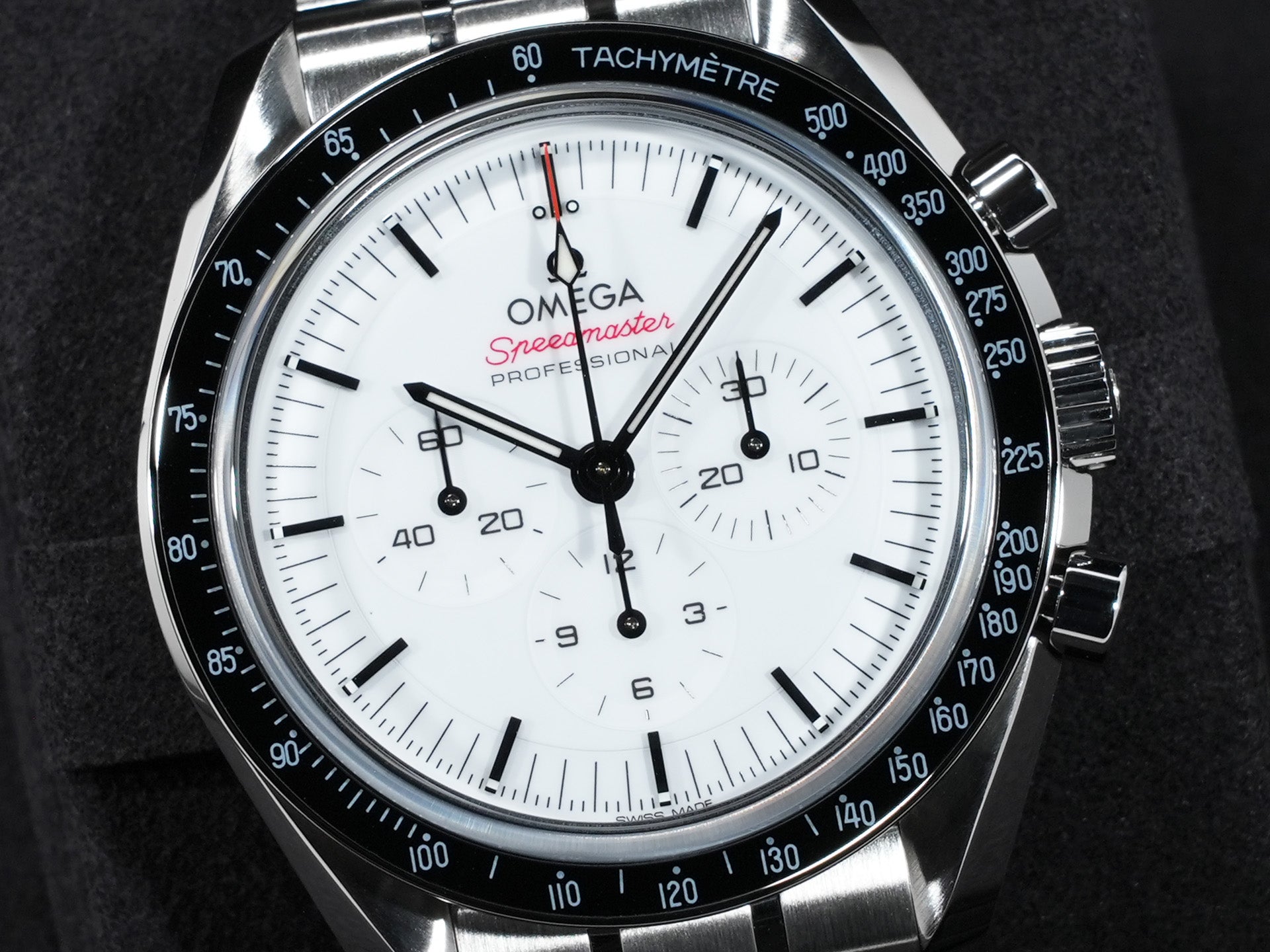 オメガ スピードマスター ムーンウォッチ プロフェッショナル Ref.310.30.42.50.04.001 ステンレス ホワイト文字盤 未使用 4bgs2nz3