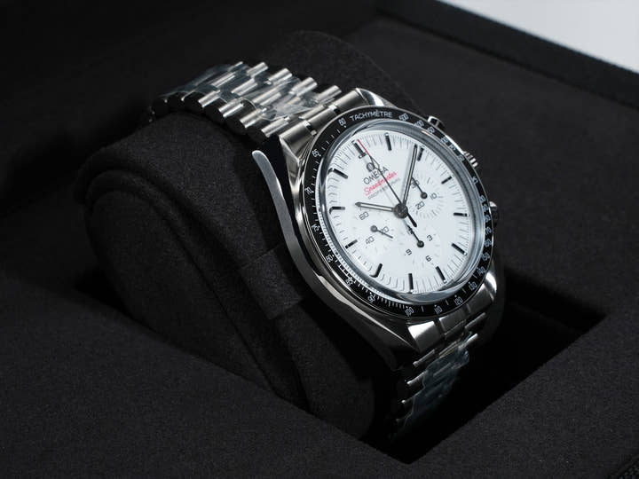 オメガ スピードマスター ムーンウォッチ プロフェッショナル Ref.310.30.42.50.04.001 ステンレス ホワイト文字盤 未使用 4bgs2nz3