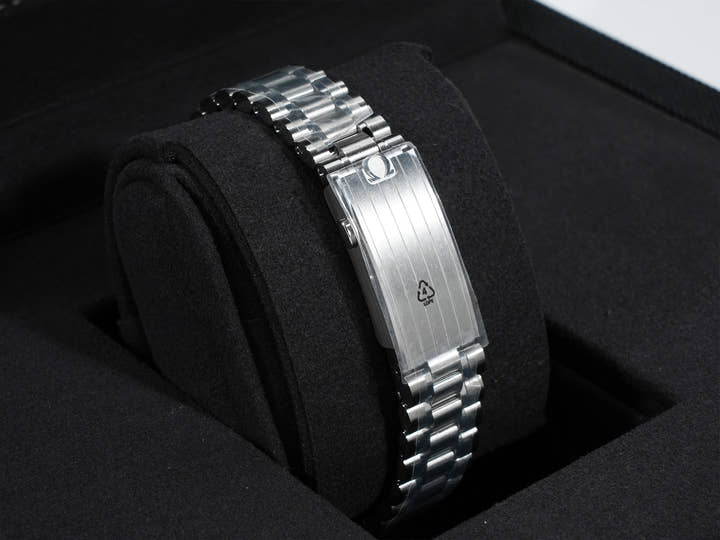 オメガ スピードマスター ムーンウォッチ プロフェッショナル Ref.310.30.42.50.04.001 ステンレス ホワイト文字盤 未使用 4bgs2nz3