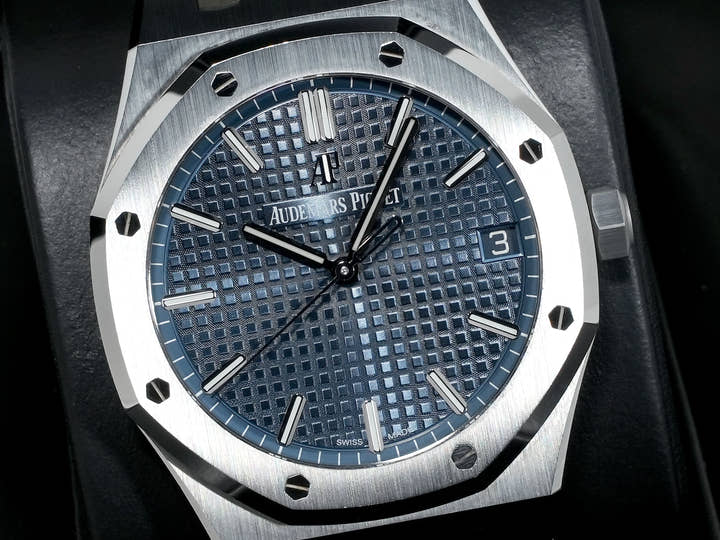 オーデマピゲ ロイヤルオーク Ref.15500ST.OO.1220ST.01 ステンレススチール ブルー文字盤 中古 5ngumy27