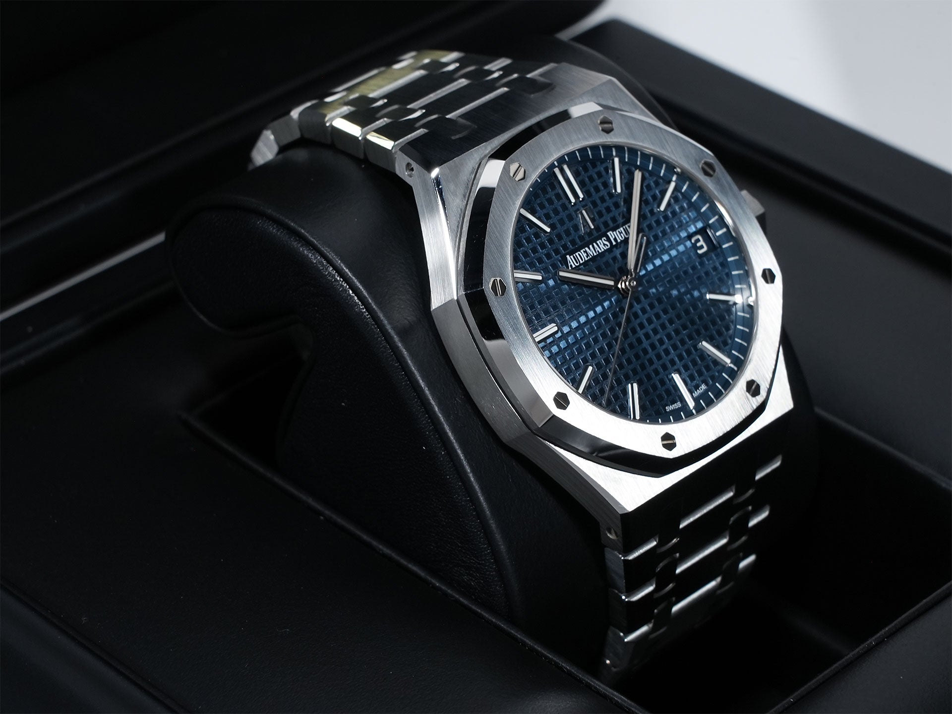 オーデマピゲ ロイヤルオーク Ref.15500ST.OO.1220ST.01 ステンレススチール ブルー文字盤 中古 5ngumy27