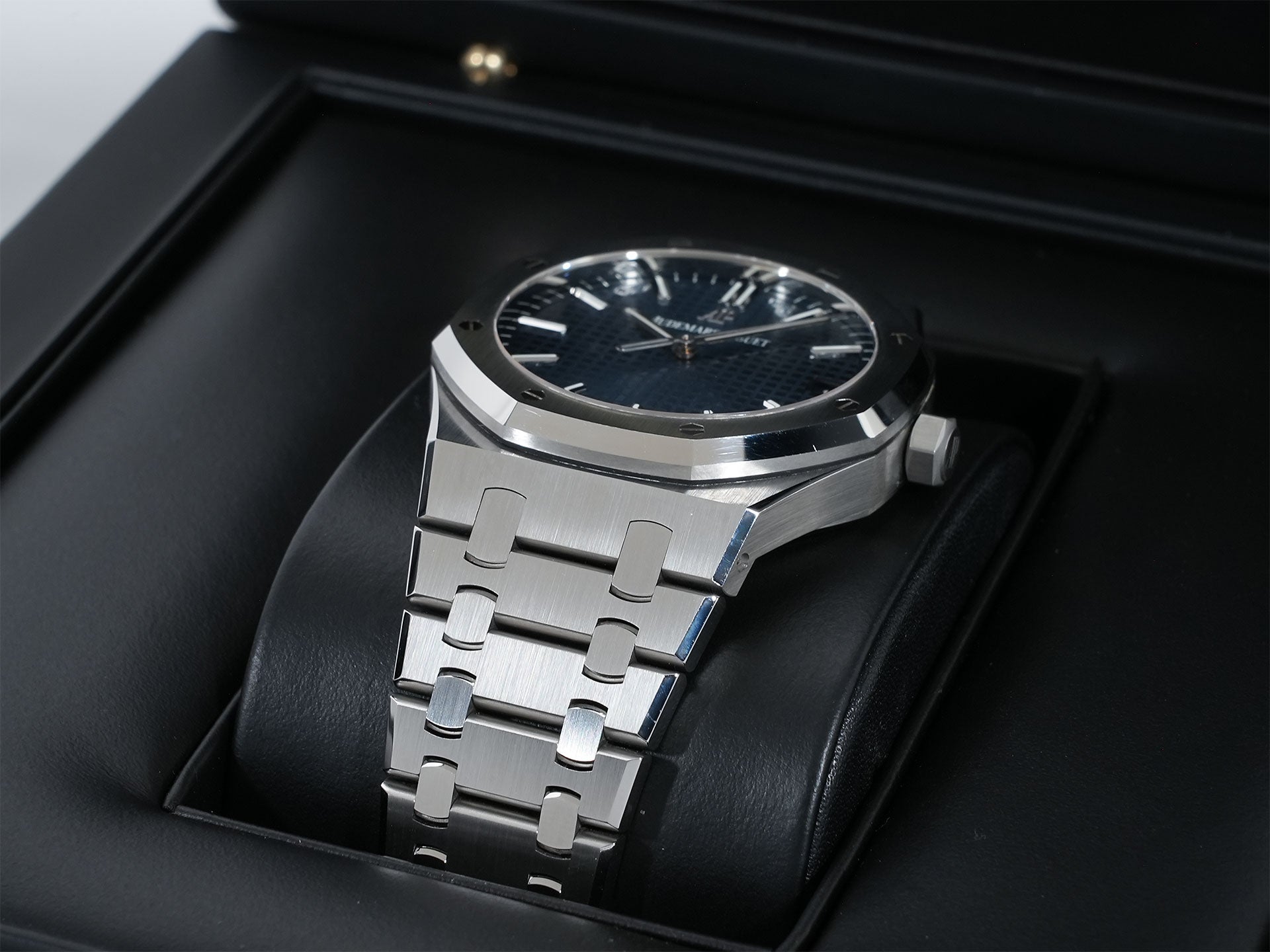 オーデマピゲ ロイヤルオーク Ref.15500ST.OO.1220ST.01 ステンレススチール ブルー文字盤 中古 5ngumy27