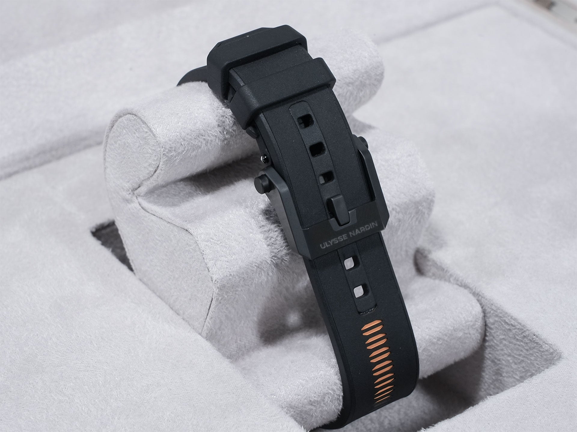 ユリスナルダン フリークワン Ref.2405-500-2A/3D チタンxローズゴールド スケルトン文字盤 美品 7ig7cvco