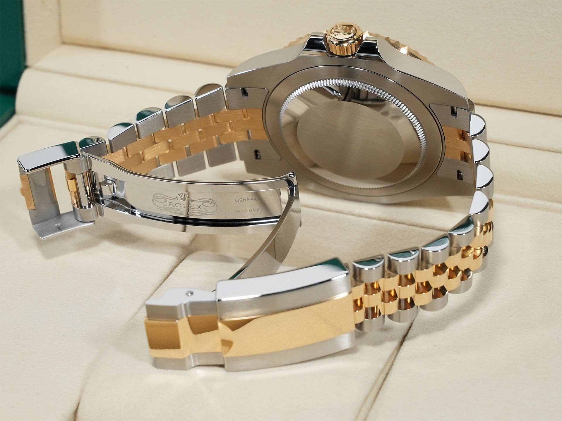 ロレックス GMTマスターII Ref.126713GRNR ステンレススチール/イエローゴールド ブラック文字盤 ジュビリーブレスレット 美中古 2dygxz8e