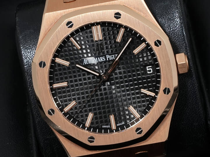 Audemars Piguet Royal Oak Ref. 15500OR.OO.D002CR.01 Pink Gold Black Dial Excellent Condition Pre-Owned 2at4yrqu