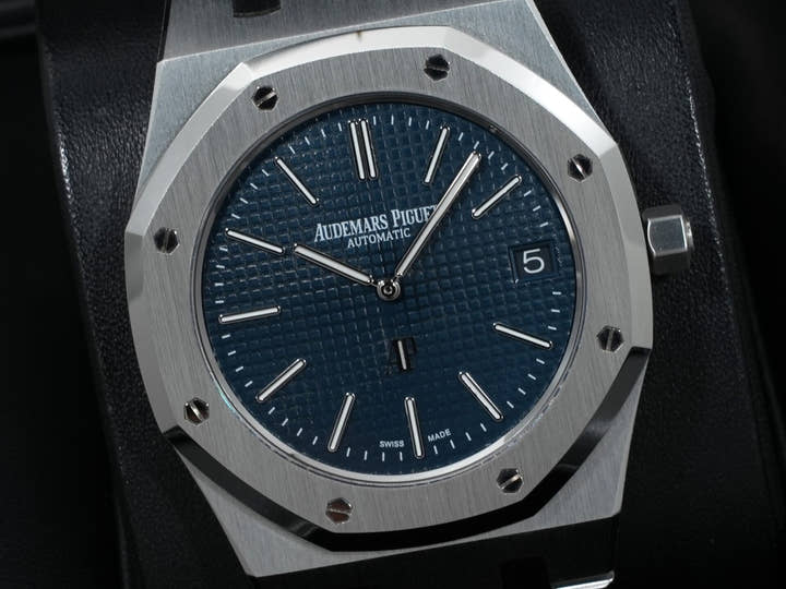 オーデマピゲ ロイヤルオーク ジャンボ エクストラ シン Ref.15202ST.OO.1240ST.01 ステンレススチール ブルー文字盤 美中古 4zs6ee7b