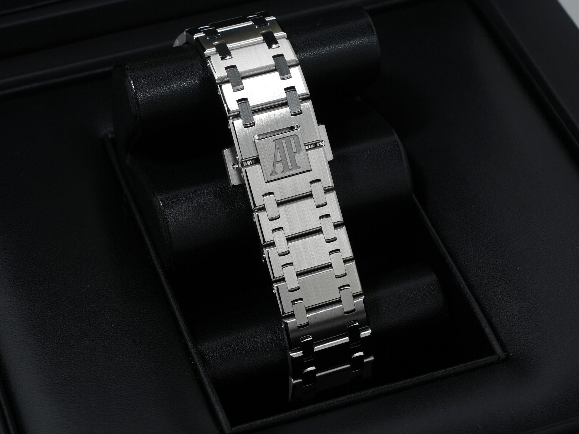 オーデマピゲ ロイヤルオーク ジャンボ エクストラ シン Ref.15202ST.OO.1240ST.01 ステンレススチール ブルー文字盤 美中古 4zs6ee7b