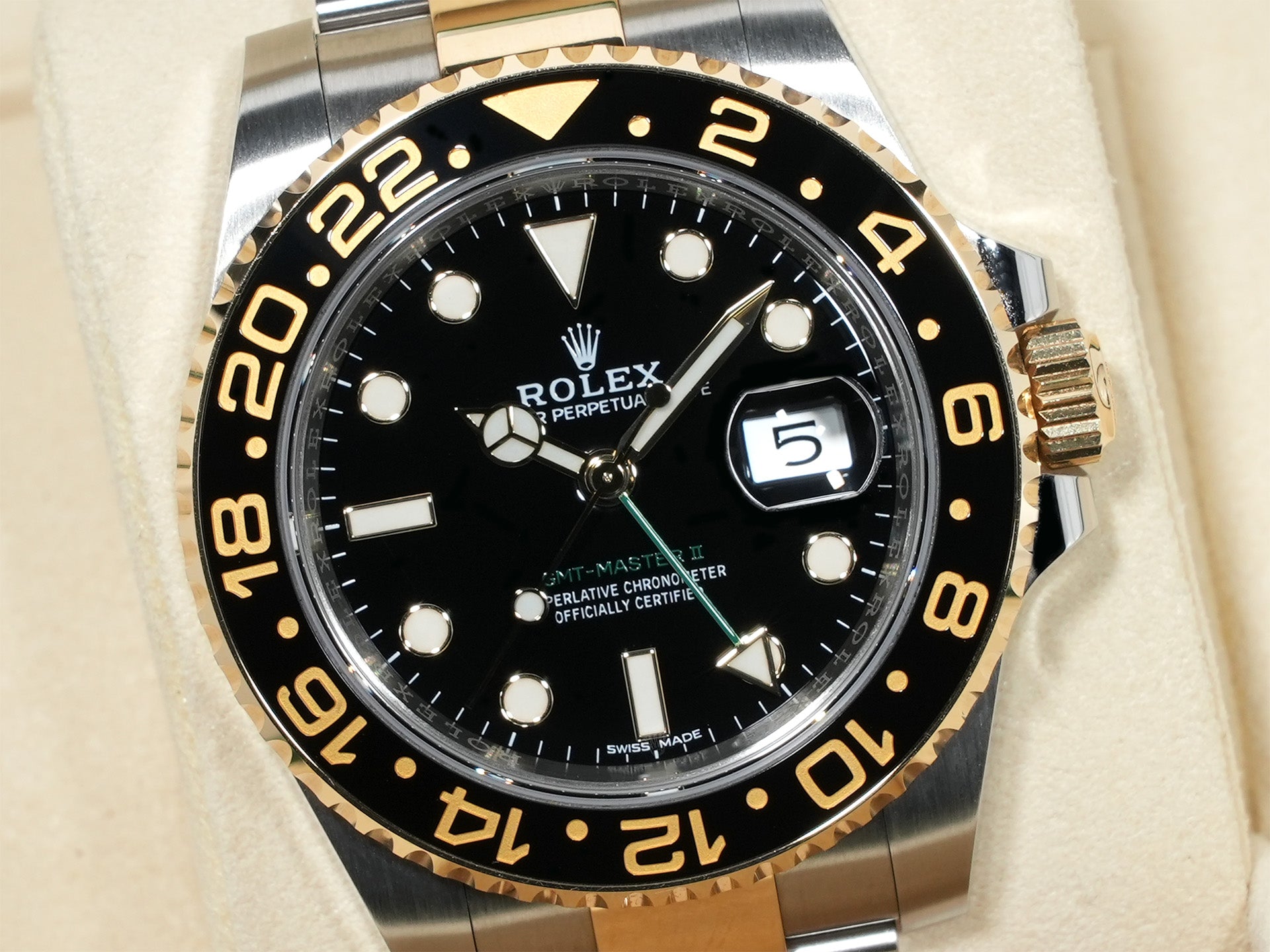 Rolex GMT-Master II Ref. 116713LN Stainless Steel/Yellow Gold Black Dial Oyster Bracelet Pre-owned jyv4owq4