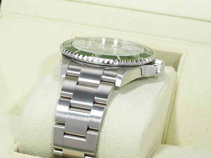 Rolex Submariner Date Ref. 16610LV Stainless Steel Black Dial Pre-owned pgdr3c4w