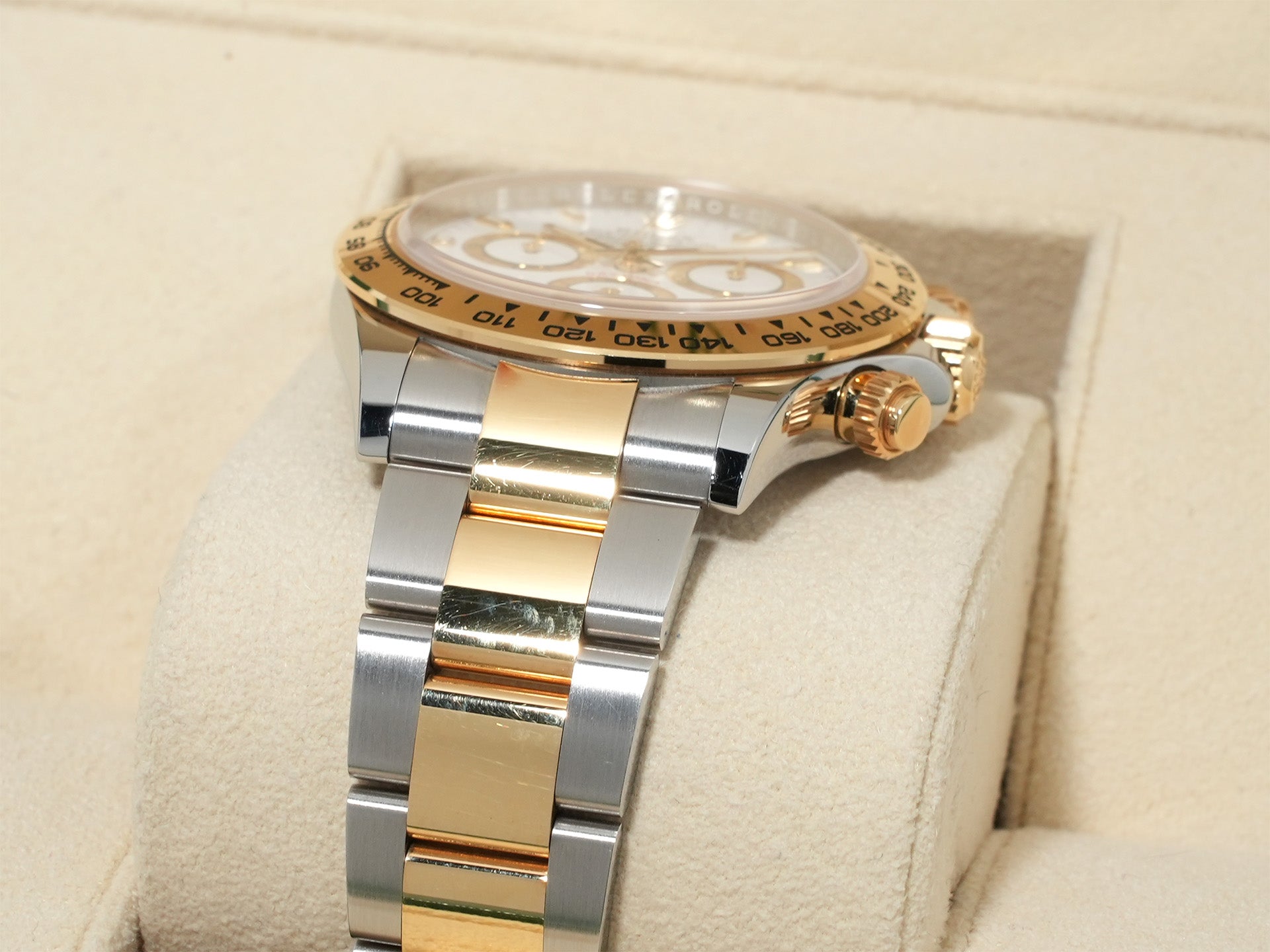 Pre-owned Rolex Daytona Ref. 116503 Stainless Steel/Yellow Gold White Dial R57KG R5J