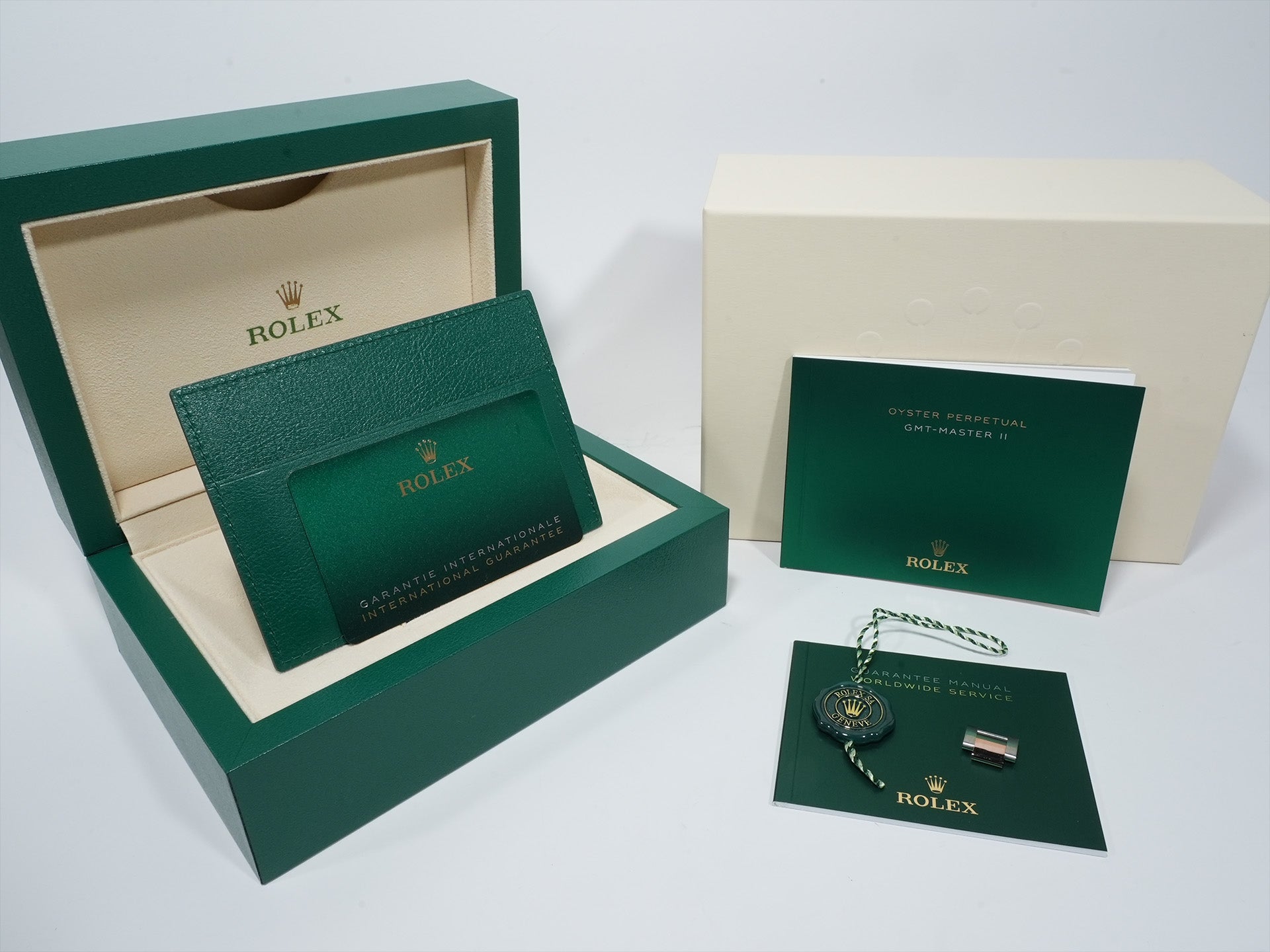 Rolex GMT-Master II Ref. 126711CHNR Stainless Steel/Everose Gold Black Dial Oyster Bracelet Unused ghncjrn9