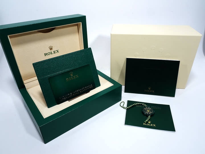 ロレックス ヨットマスター37 Ref.268655 エバーローズゴールド ブラック文字盤 美中古 o4g3f4ns