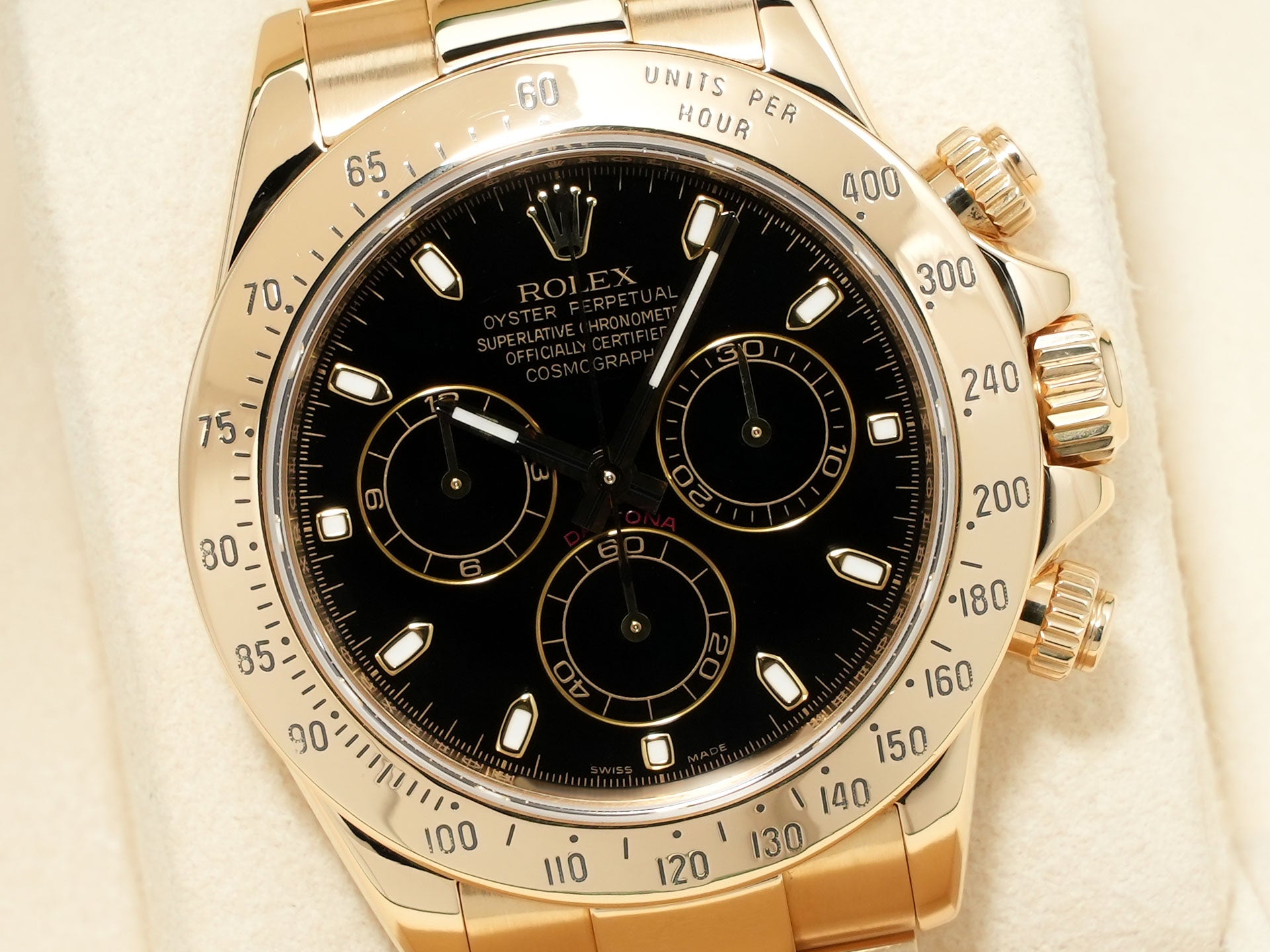 Rolex Daytona Ref. 116528 Yellow Gold with Black Dial, Excellent Condition, Pre-Owned (kvhtgf8k)