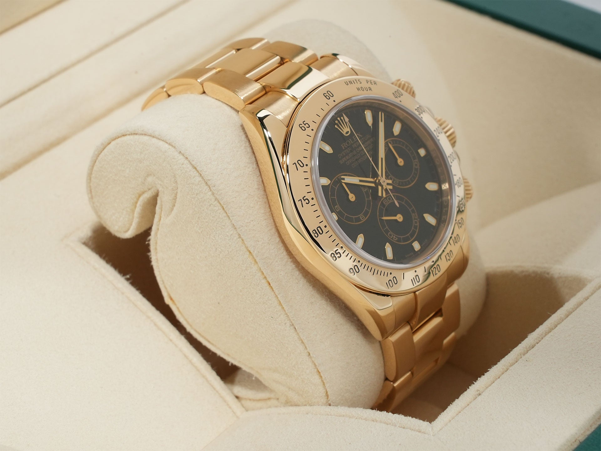 Rolex Daytona Ref. 116528 Yellow Gold with Black Dial, Excellent Condition, Pre-Owned (kvhtgf8k)