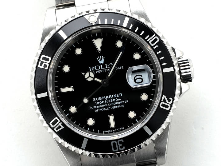 Rolex Submariner Date Ref. 16610 Stainless Steel Black Dial Pre-owned 3b89xfqv