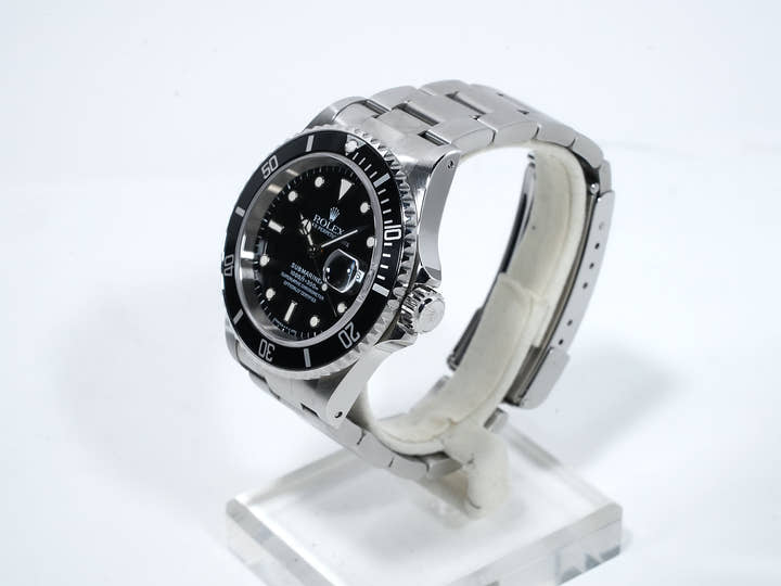 Rolex Submariner Date Ref. 16610 Stainless Steel Black Dial Pre-owned 3b89xfqv