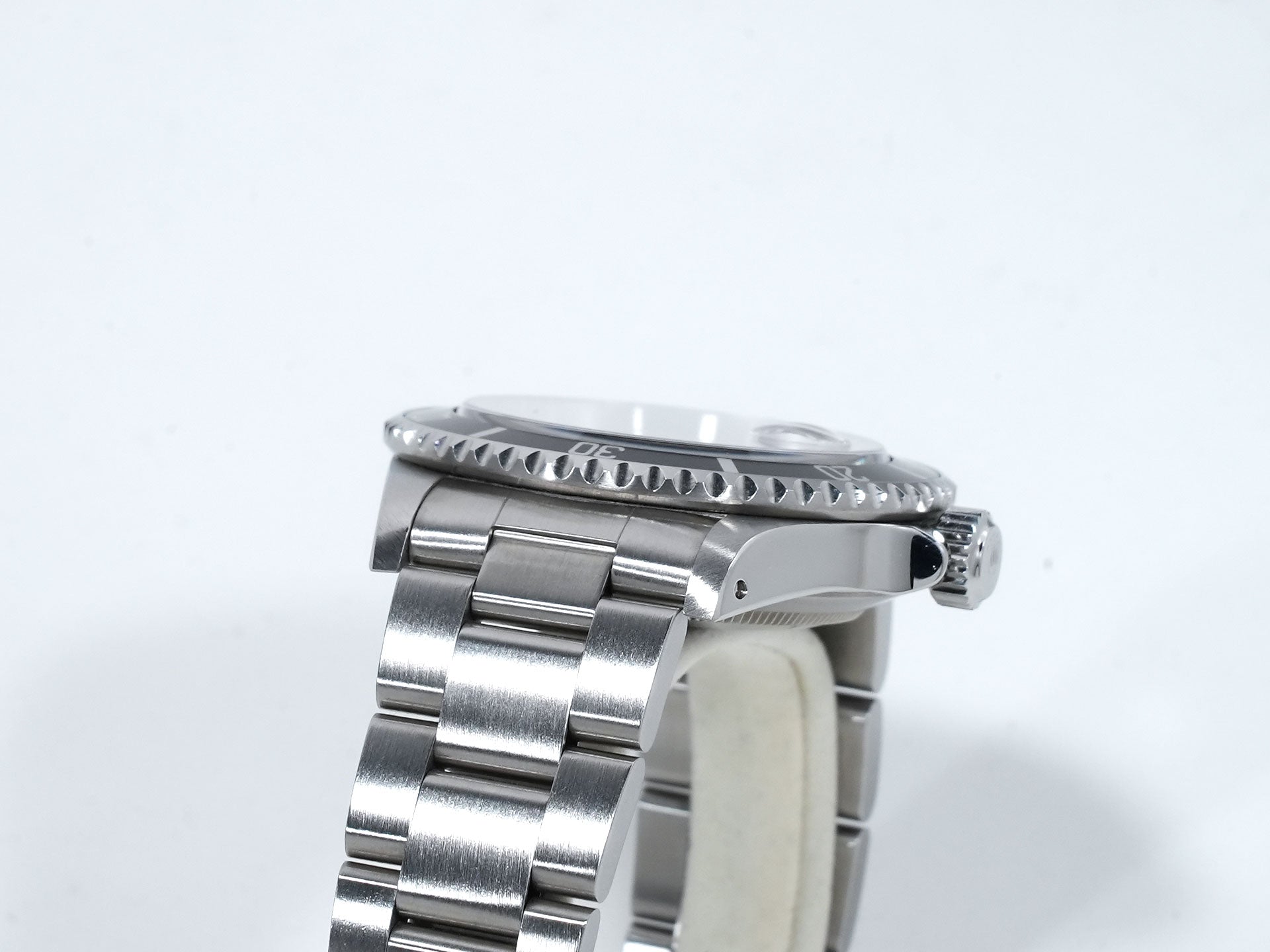 Rolex Submariner Date Ref. 16610 Stainless Steel Black Dial Pre-owned 3b89xfqv