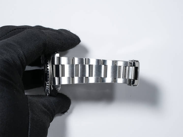 Rolex Submariner Date Ref. 16610 Stainless Steel Black Dial Pre-owned 3b89xfqv