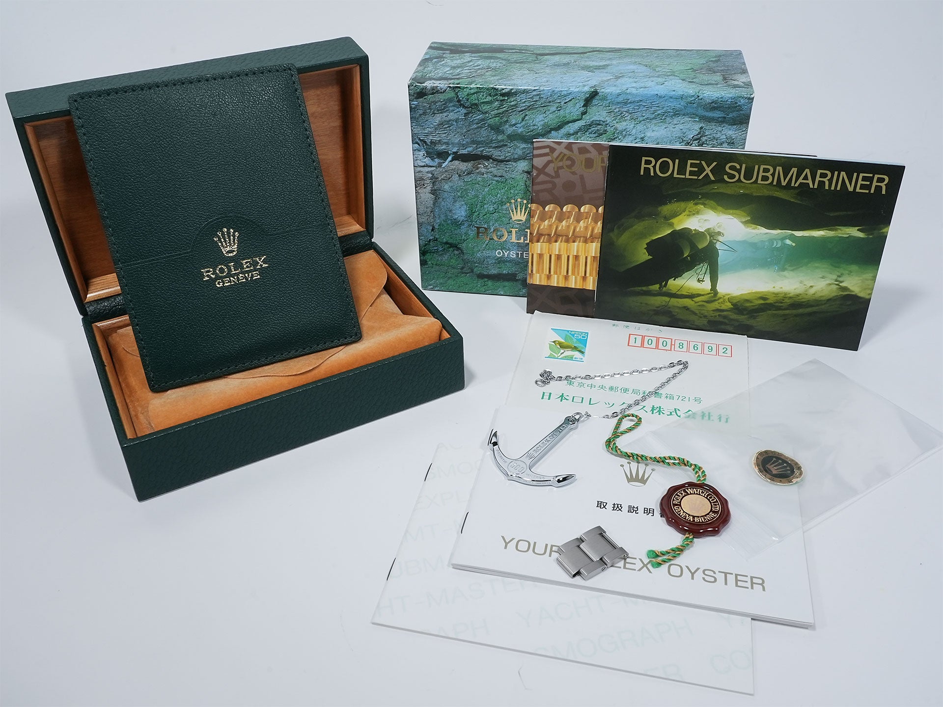 Rolex Submariner Date Ref. 16610 Stainless Steel Black Dial Pre-owned 3b89xfqv