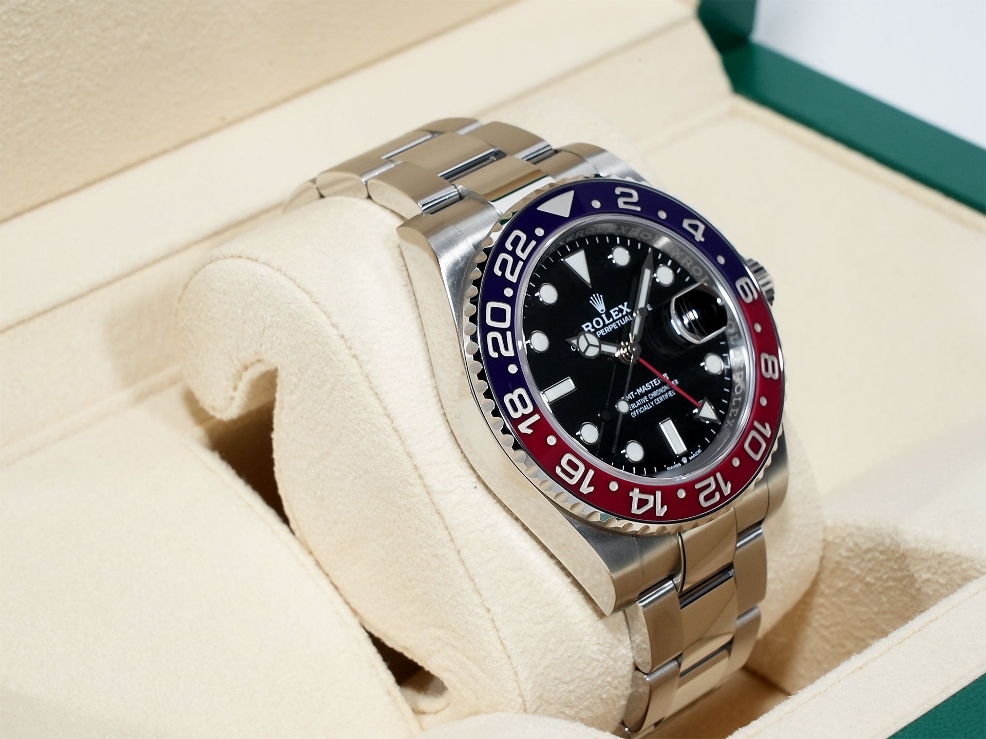 Pre-owned Rolex GMT-Master II Ref. 126710BLRO Stainless Steel Black Dial Oyster Bracelet qgidu4zu