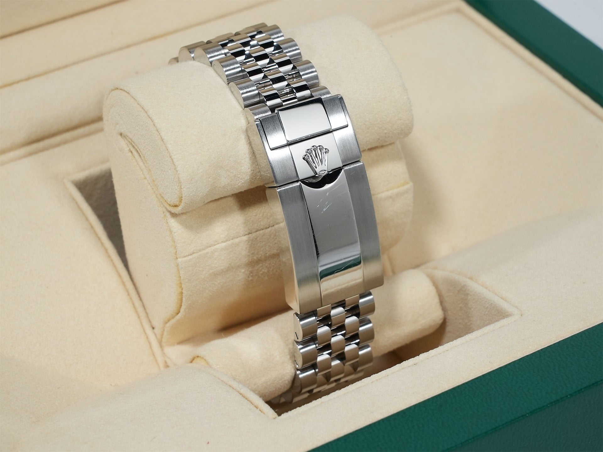 Pre-owned Rolex GMT-Master II Ref. 126710BLNR Stainless Steel with Black Dial and Jubilee Bracelet (v2yab9wj)