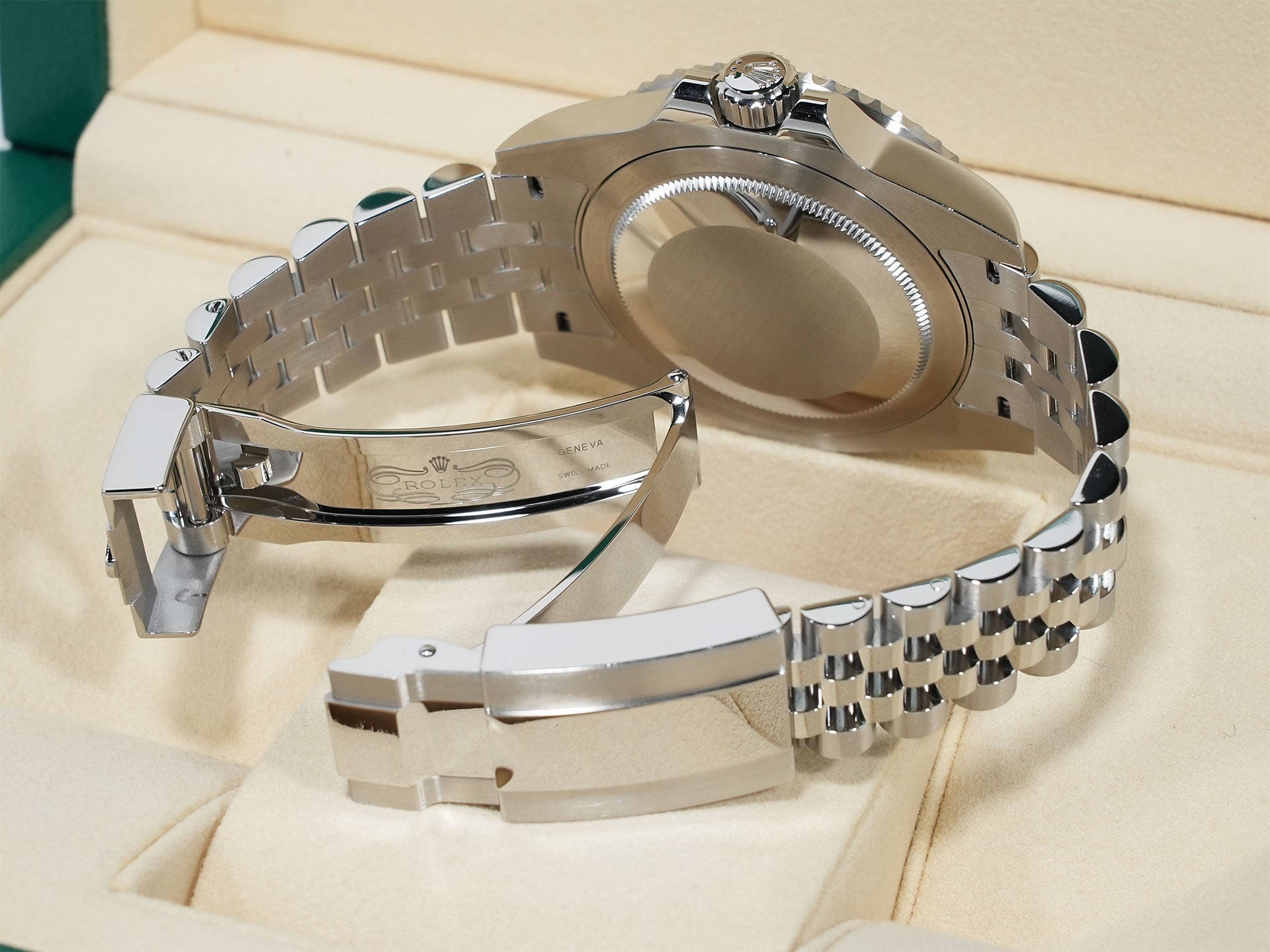 Pre-owned Rolex GMT-Master II Ref. 126710BLNR Stainless Steel with Black Dial and Jubilee Bracelet (v2yab9wj)