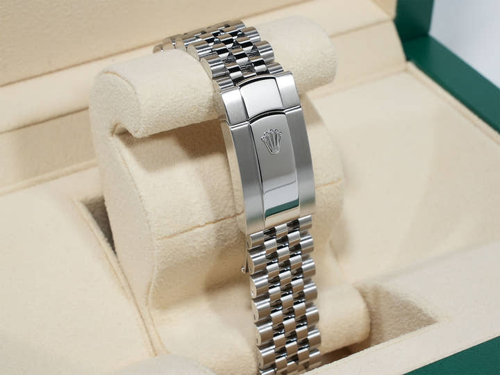 Rolex Datejust 41 Ref. 126300 Stainless Steel Slate Roman Dial Jubilee Bracelet Excellent Condition tnvkwomh