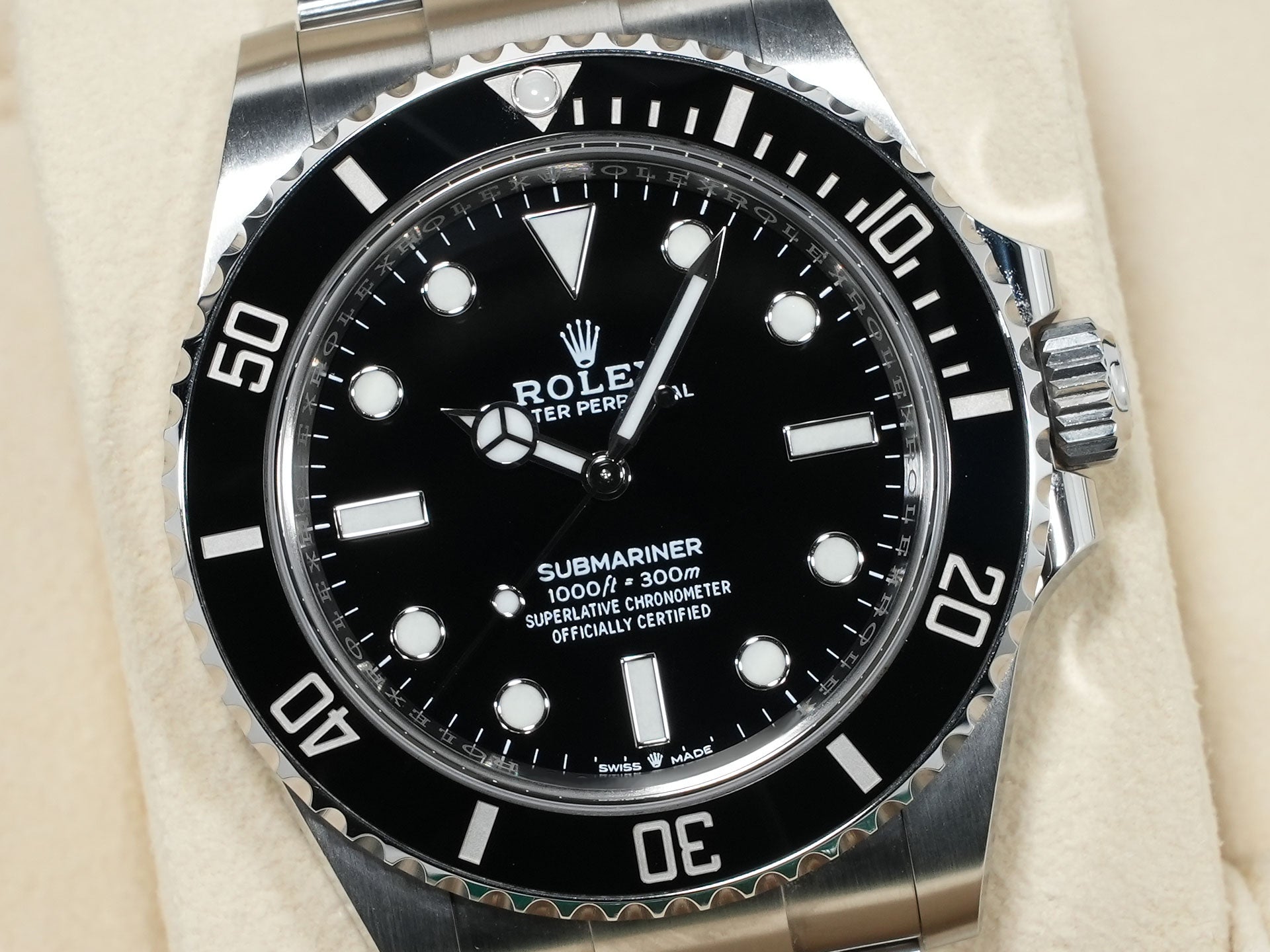 Pre-owned Rolex Submariner No Date Ref. 124060 Stainless Steel Black Dial upbsgnry