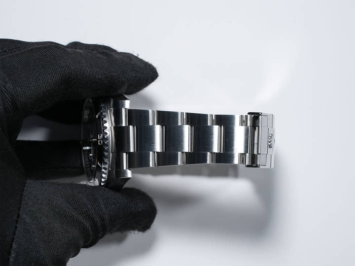 Pre-owned Rolex Submariner No Date Ref. 124060 Stainless Steel Black Dial upbsgnry