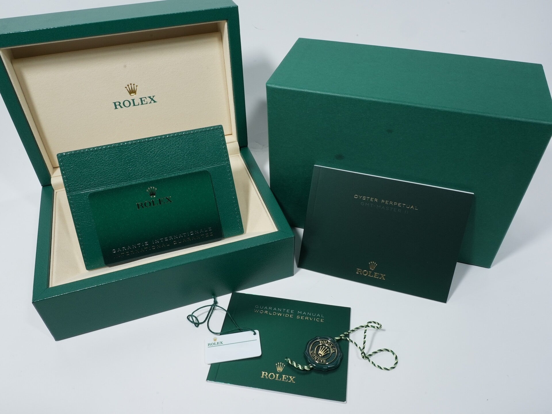 Rolex GMT-Master II Ref. 126711CHNR Stainless Steel/Everose Gold Black Dial Oyster Bracelet Unused hzps9p5c