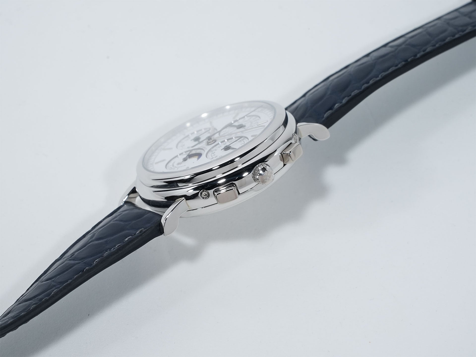 ヴァシュロンコンスタンタン パトリモニー パーペチュアルカレンダー クロノグラフ Ref.49005/000P-7622 プラチナ ホワイト文字盤 美中古 d8rm7mhh