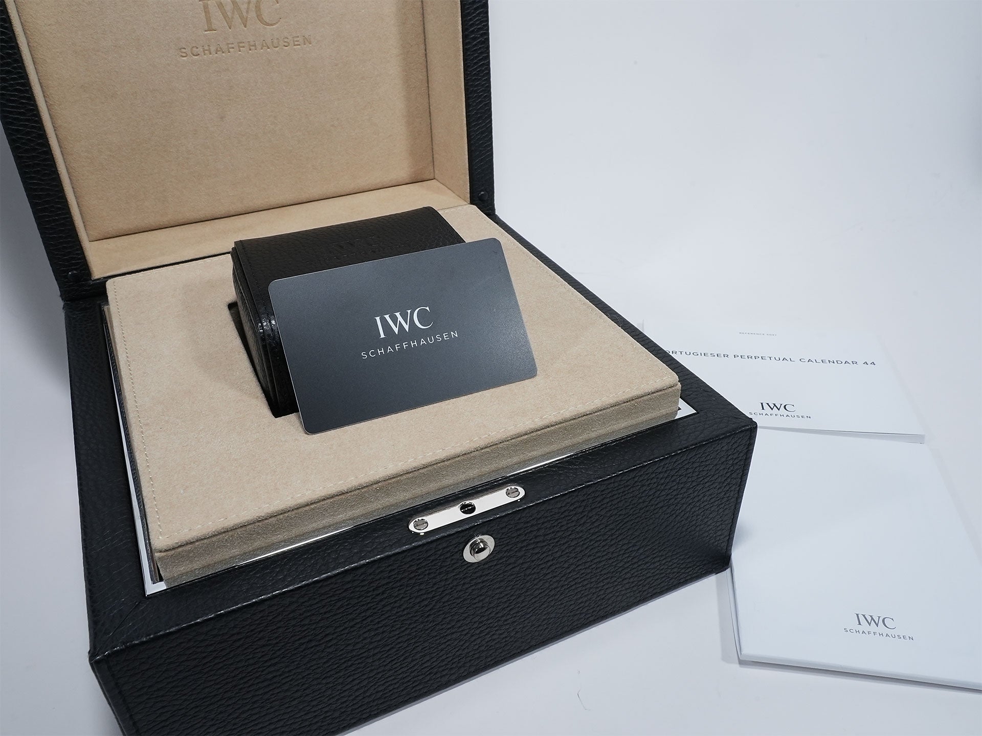 IWC ポルトギーゼ パーペチュアルカレンダー 44 Ref.IW503701 Armor Gold シルバー文字盤 中古 muyxsa8v