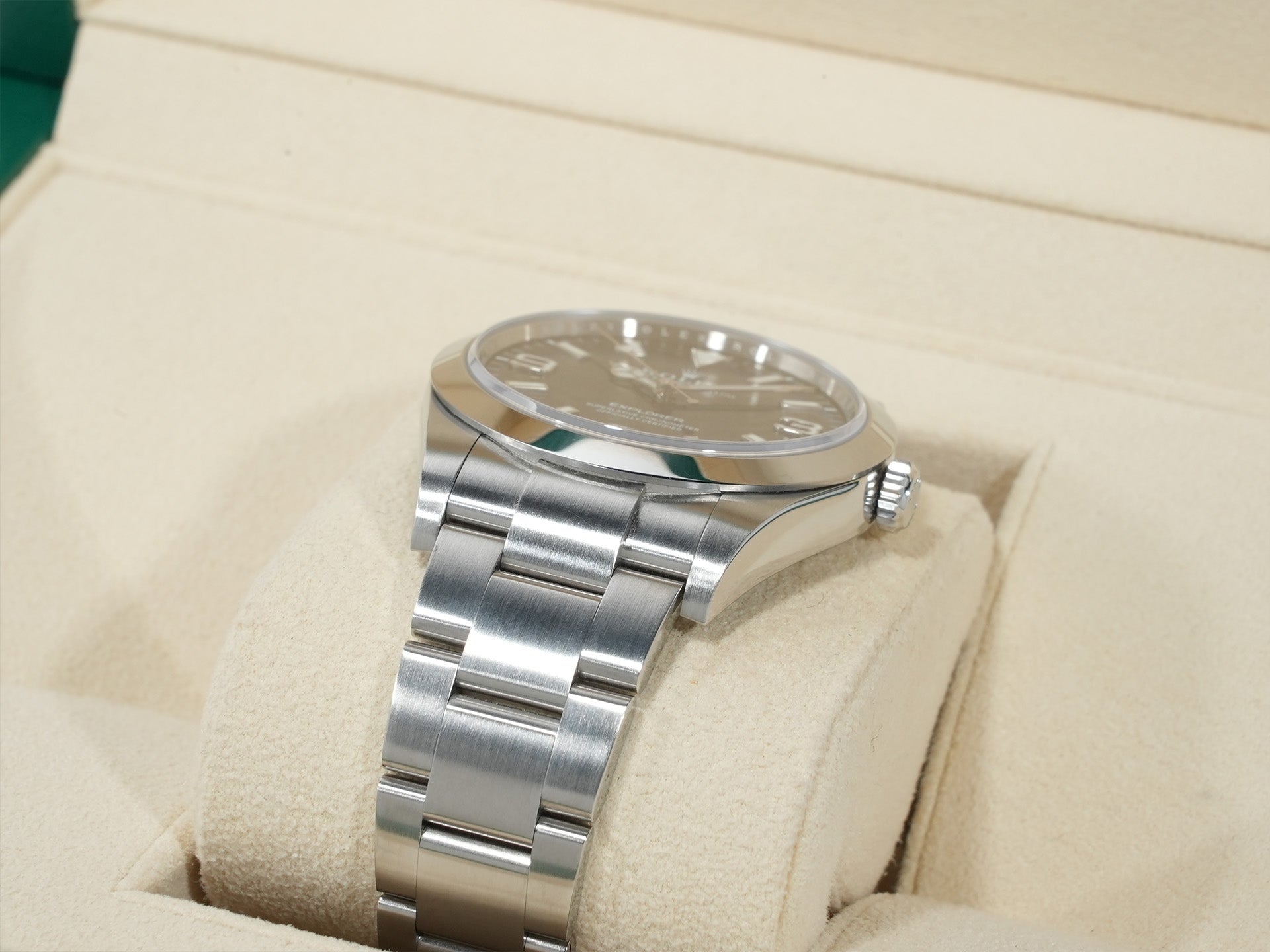 ロレックス エクスプローラーI Ref.214270 ステンレススチール ブラック文字盤 オイスターブレスレット 美中古 nmaiyz7u