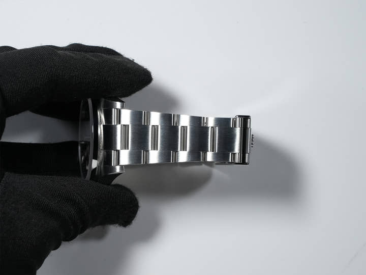 ロレックス エクスプローラーI Ref.214270 ステンレススチール ブラック文字盤 オイスターブレスレット 美中古 nmaiyz7u