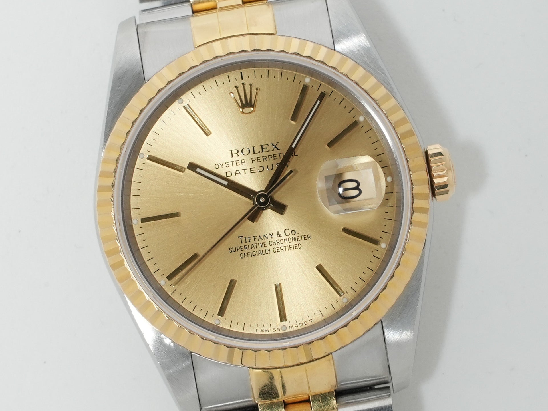 Pre-owned Rolex Datejust 36 with TIFFANY double name, Ref. 16233, stainless steel/yellow gold, champagne dial, ezoq67dh