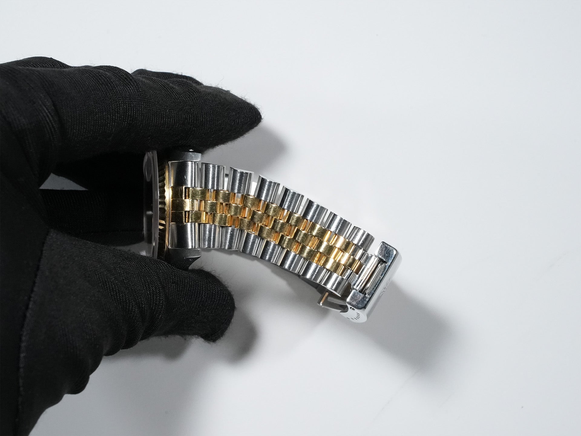 Pre-owned Rolex Datejust 36 with TIFFANY double name, Ref. 16233, stainless steel/yellow gold, champagne dial, ezoq67dh