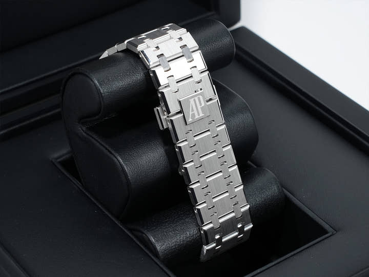 オーデマピゲ ロイヤルオーク Ref.15503BC.OO.1220BC.01 ホワイトゴールド ブルー文字盤 極美品 fuct2vx7