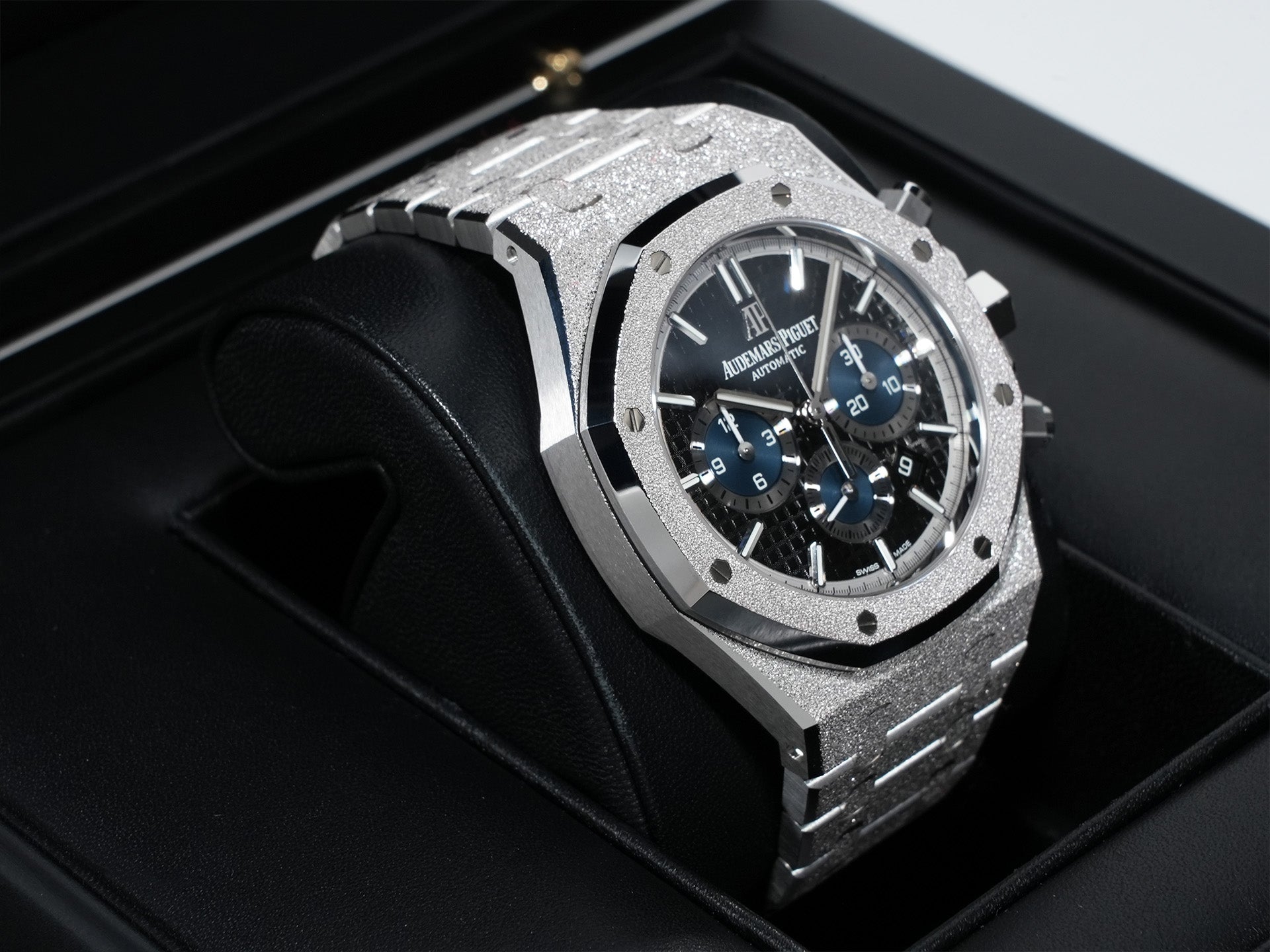 オーデマピゲ ロイヤルオーク クロノグラフ Ref.26331BC.GG.1224BC.03 ホワイトゴールド ブラックxグレーブルー文字盤 極美品 yi7xhh64