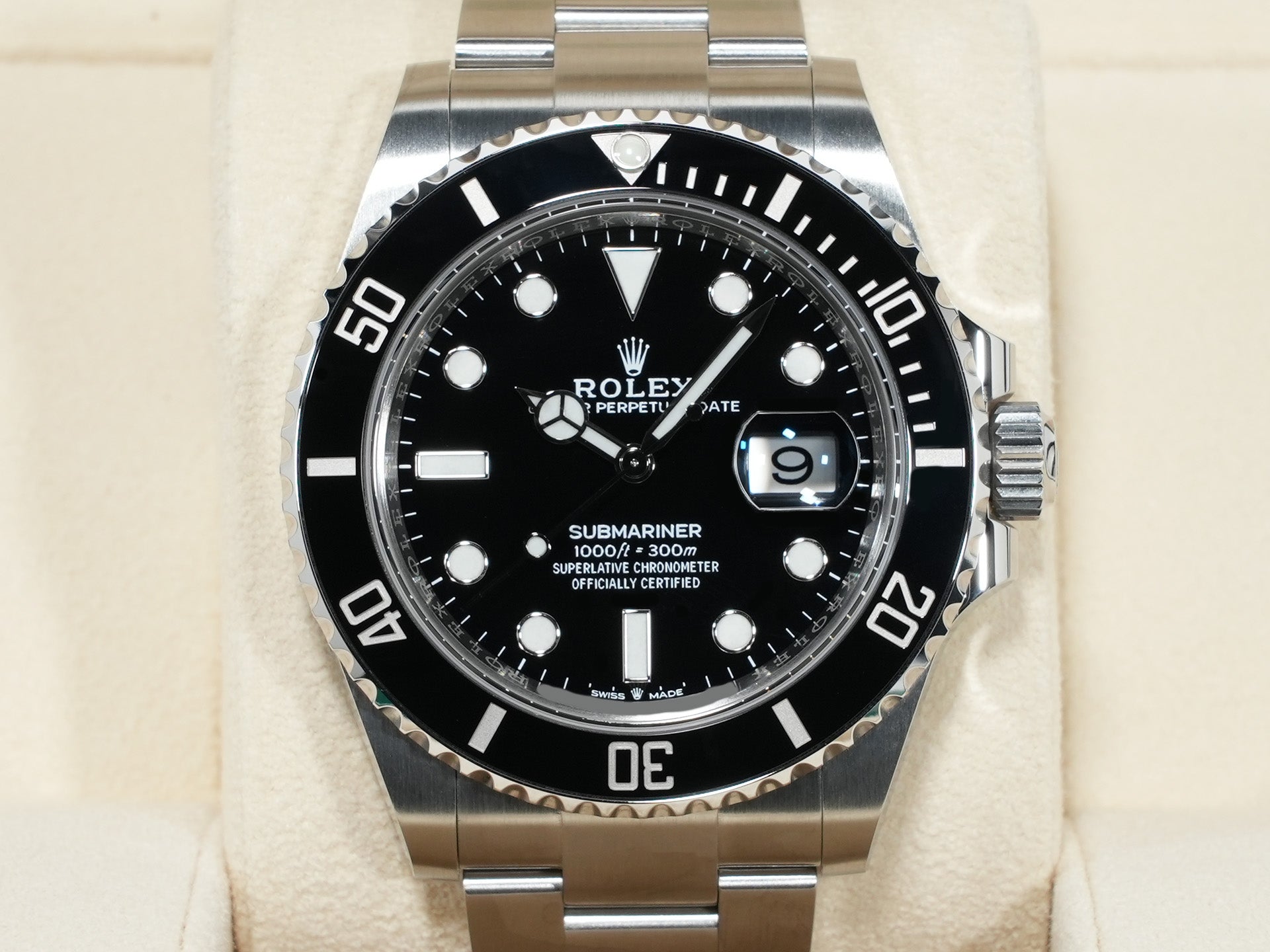 Rolex Submariner Date Ref. 126610LN Stainless Steel Black Dial Excellent Condition pw9styvp