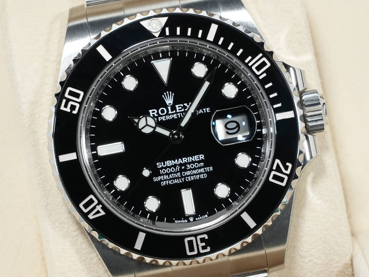Rolex Submariner Date Ref. 126610LN Stainless Steel Black Dial Excellent Condition pw9styvp