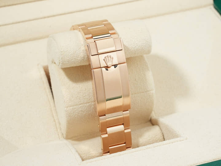 Pre-owned Rolex Daytona Ref. 116505A Everose Gold with Pink Diamond Dial (11 Diamonds) aafq4t26