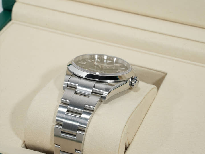 ロレックス エクスプローラー36 Ref.124270 ステンレススチール ブラック文字盤 オイスターブレスレット 極美品 52z2mb3o