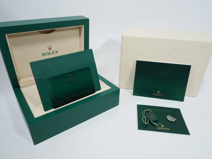 ロレックス サブマリーナー デイト Ref.126610LV ステンレススチール ブラック文字盤 中古 7ho9zoo8