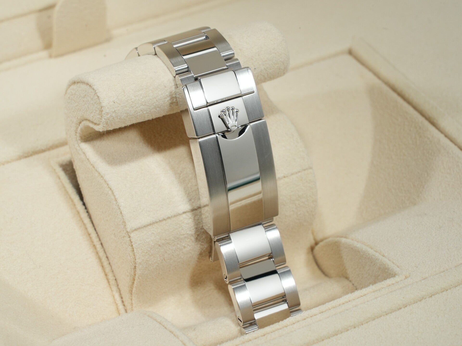 ロレックス デイトナ Ref.126506 プラチナ アイスブルー文字盤 未使用 mqvn8err