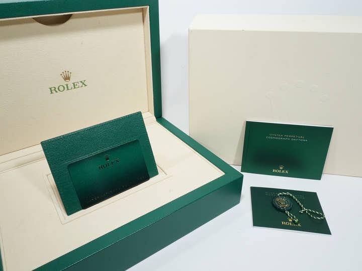 ロレックス デイトナ Ref.126506 プラチナ アイスブルー文字盤 未使用 mqvn8err